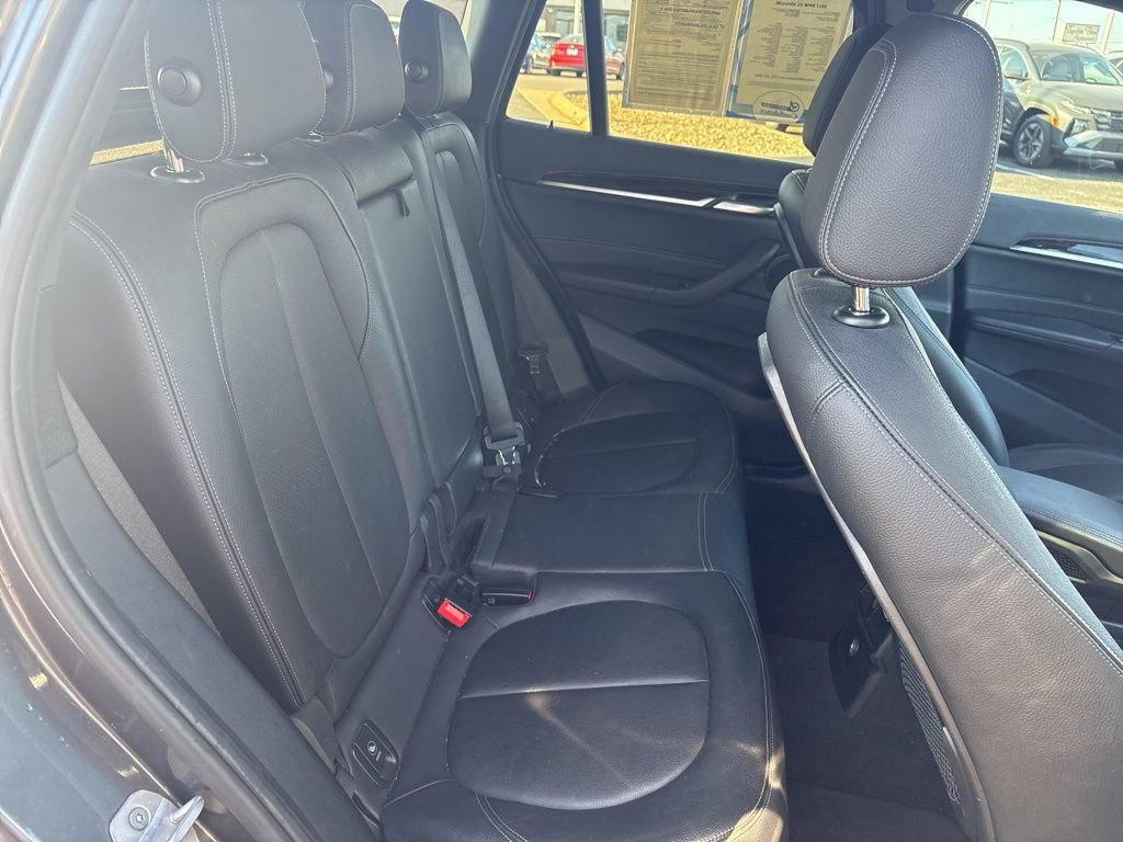 Used 2017 BMW X1 xDrive28i image 10