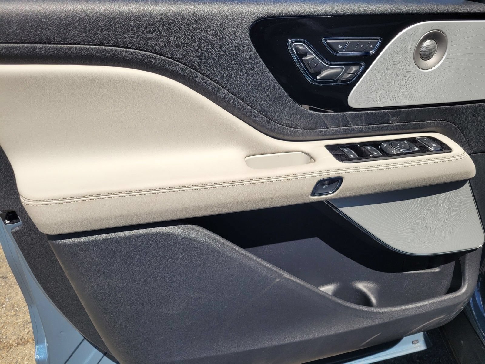 New 2026 Lincoln Aviator Reserve AWD/4WD image 10