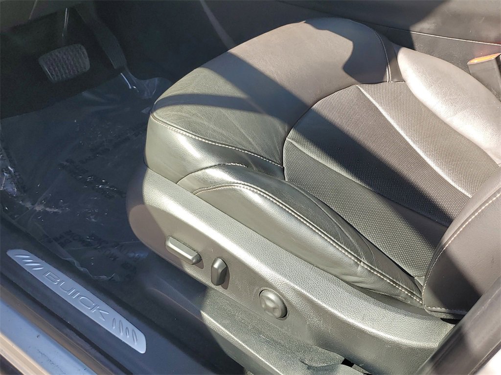 Used 2017 Buick Envision Premium w/ LPO, Hit The Road Package image 17