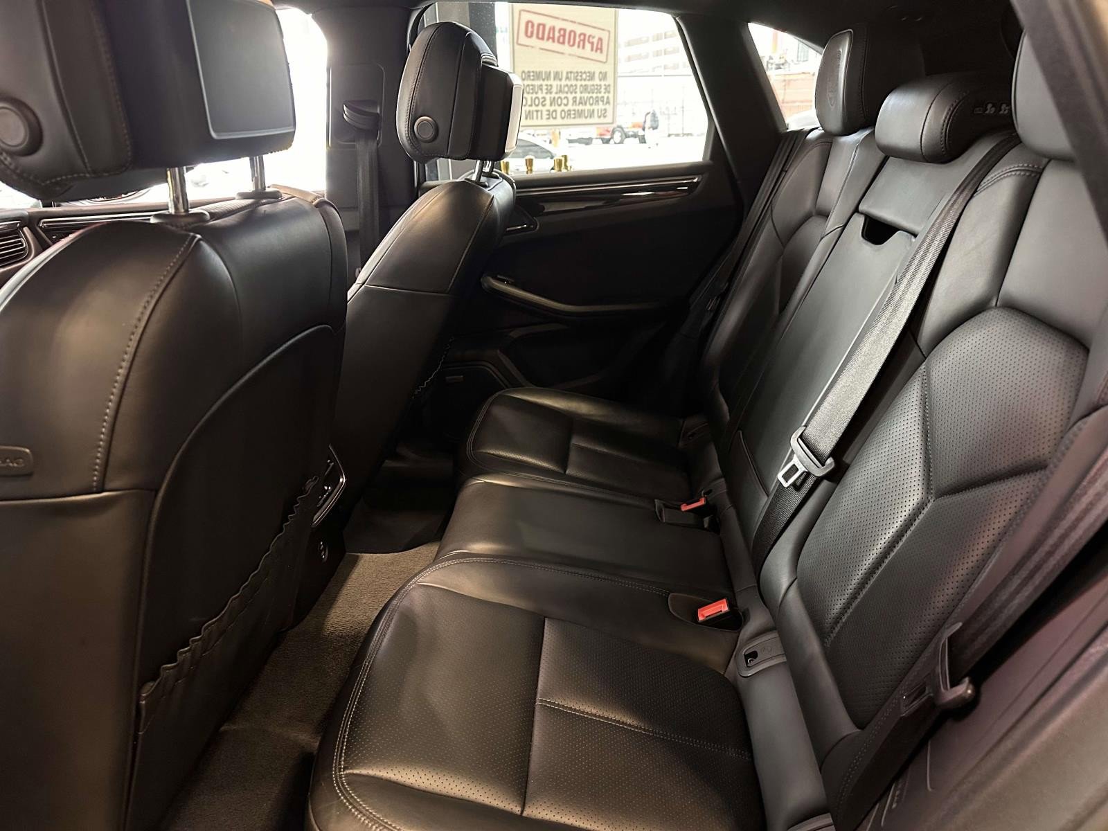 Used 2020 Porsche Macan image 16