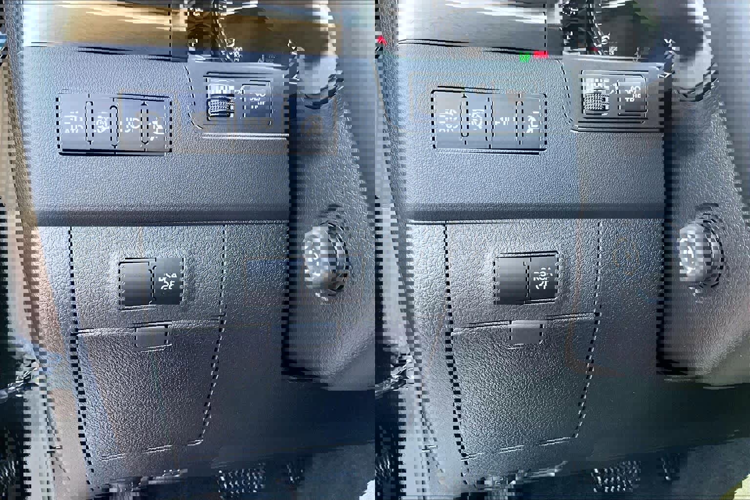 Used 2016 Lexus LX 570 4WD w/ Luxury Package image 33