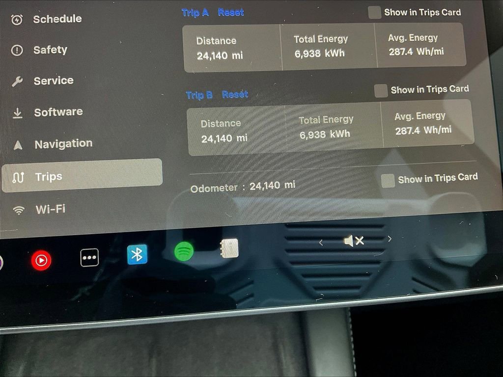 Used 2024 Tesla Model Y Long Range AWD/4WD image 13