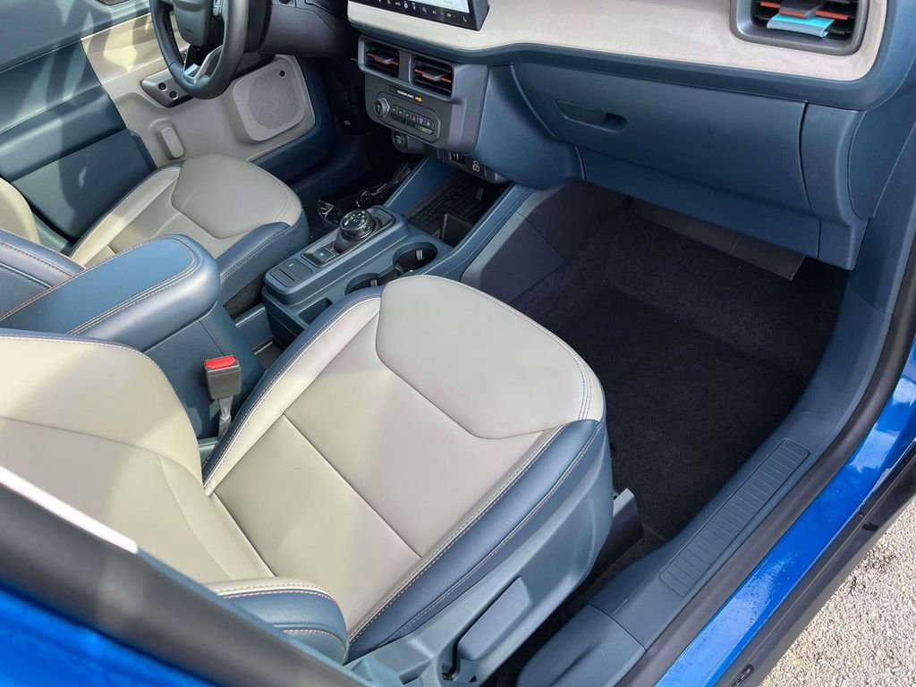 Used 2025 Ford Maverick Lariat image 10