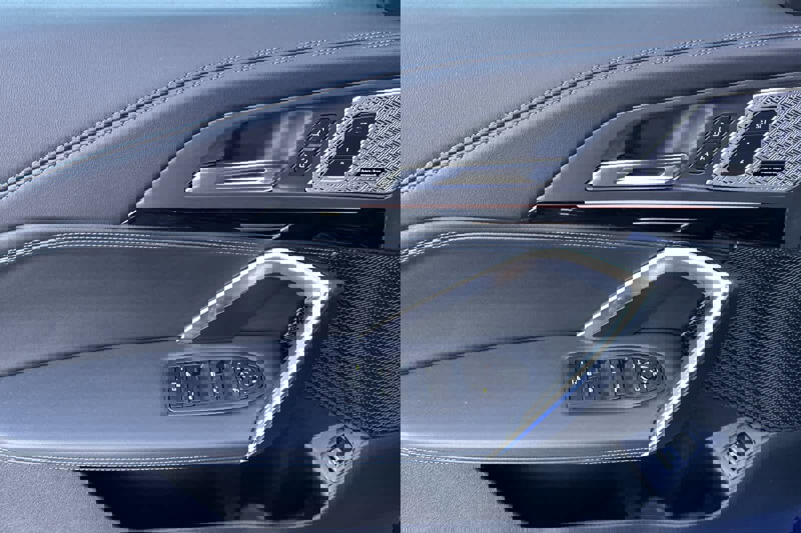 Used 2025 BMW X1 xDrive28i w/ Premium Package image 12