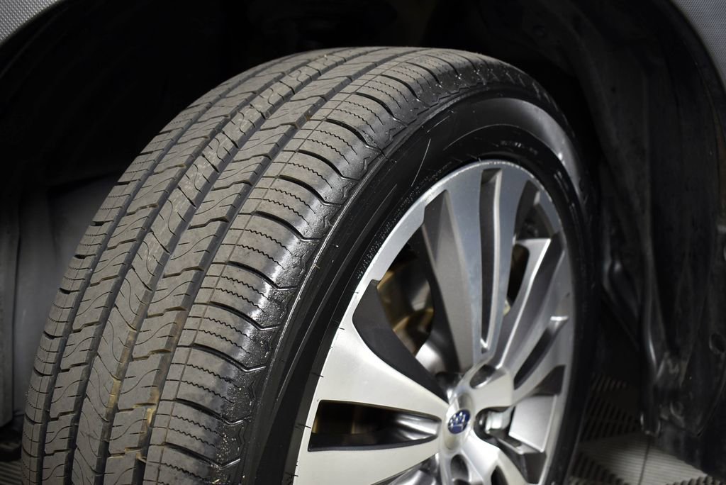 Used 2021 Subaru Ascent Touring w/ Popular Package #2A image 9