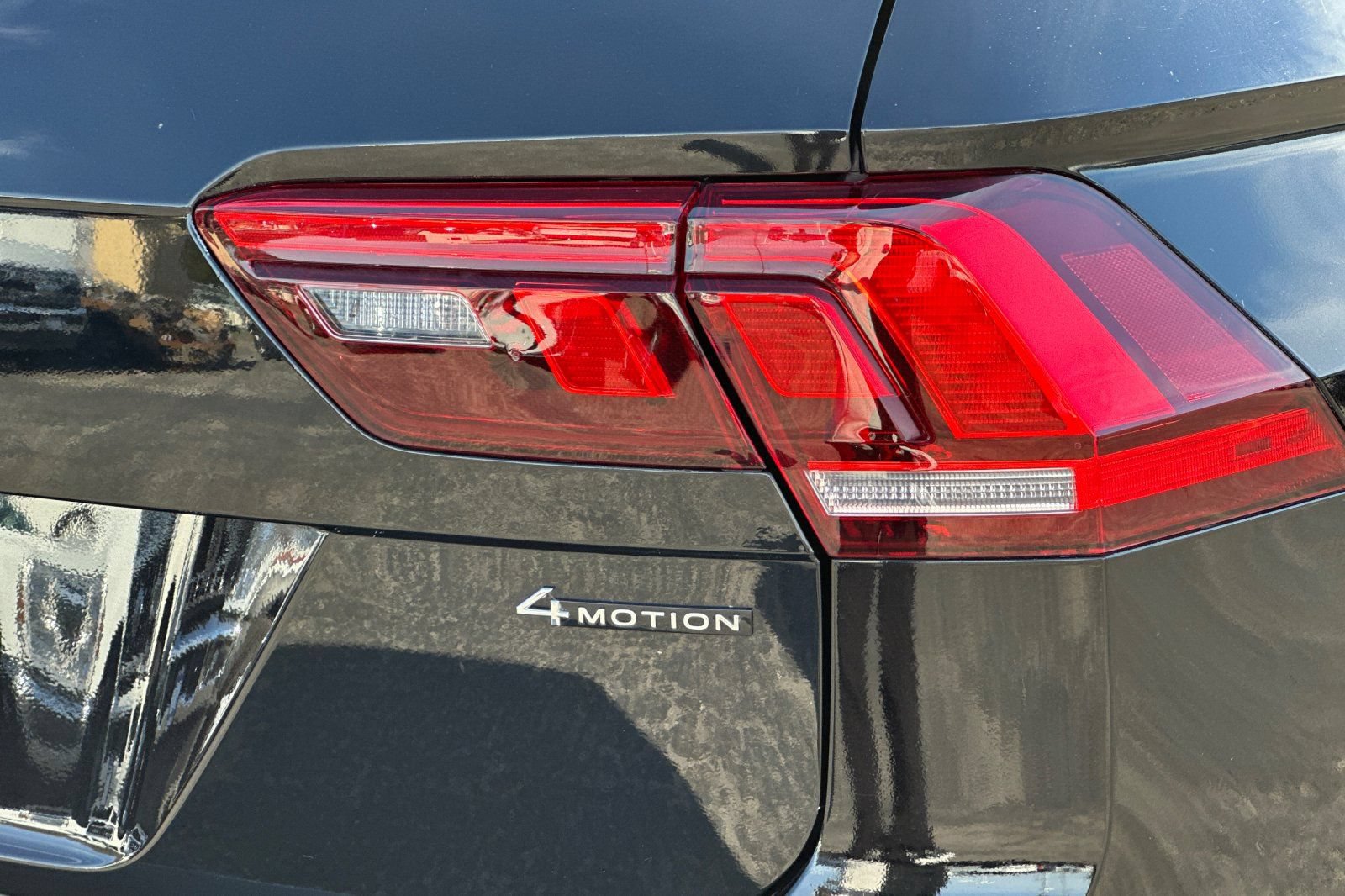 Used 2022 Volkswagen Tiguan S AWD/4WD image 26