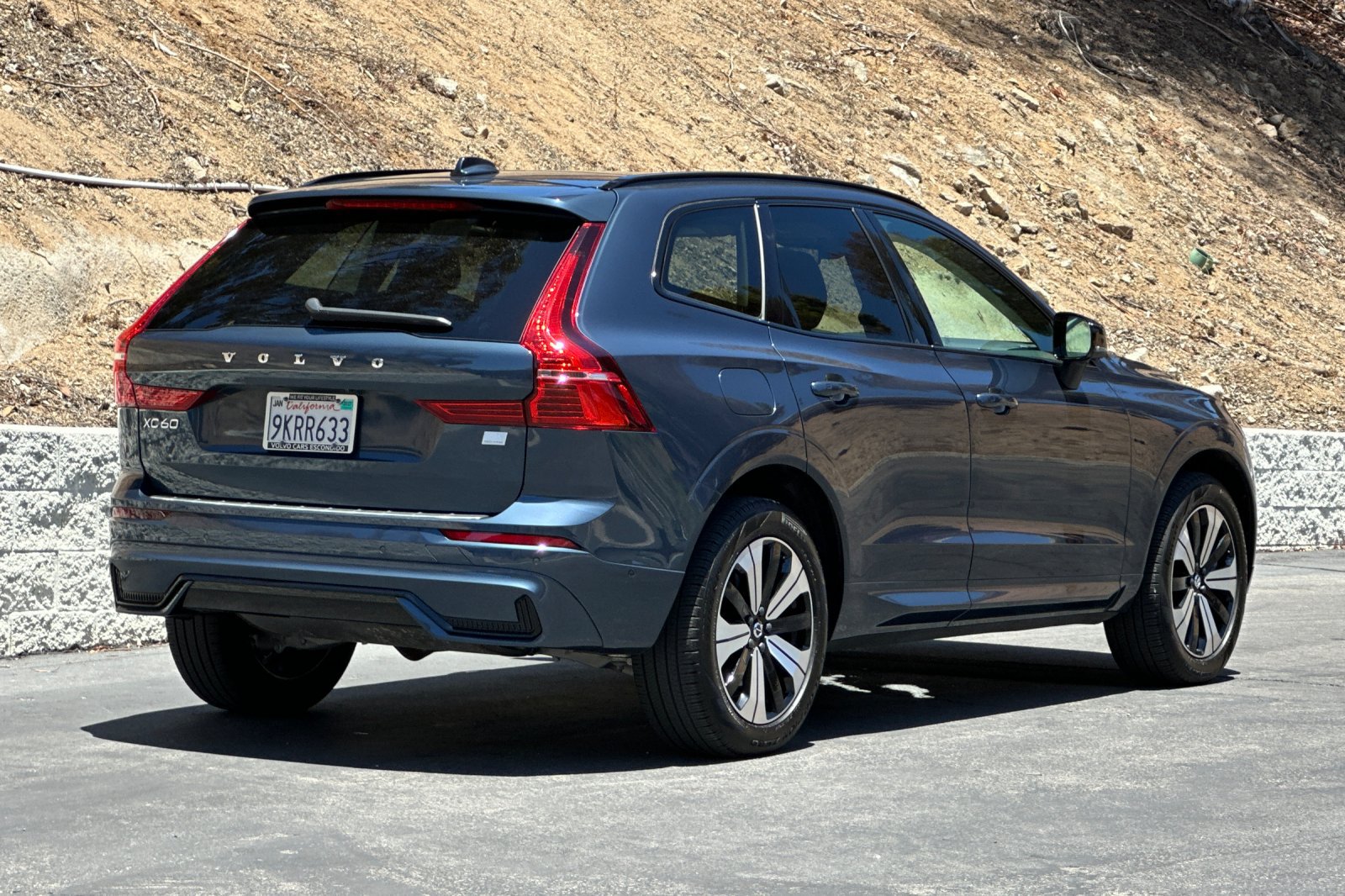 Certified 2024 Volvo XC60 T8 Plus w/ Protection Package Premier AWD/4WD image 4