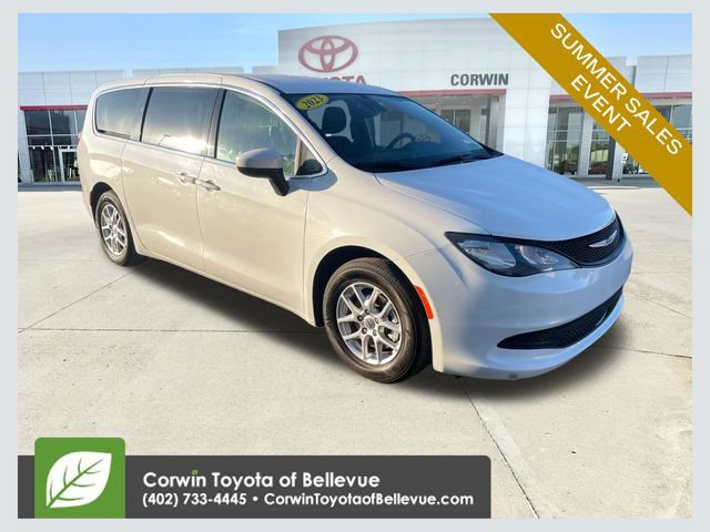Used 2023 Chrysler Voyager LX FWD image 1