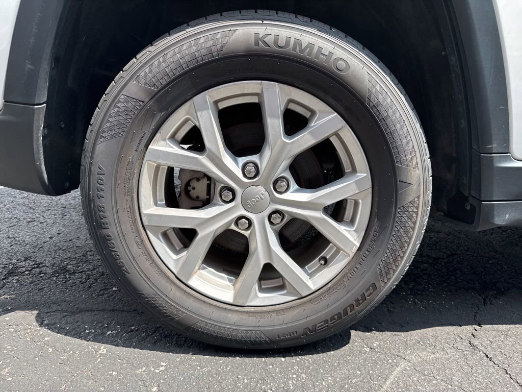 Used 2023 Jeep Grand Cherokee Limited image 20