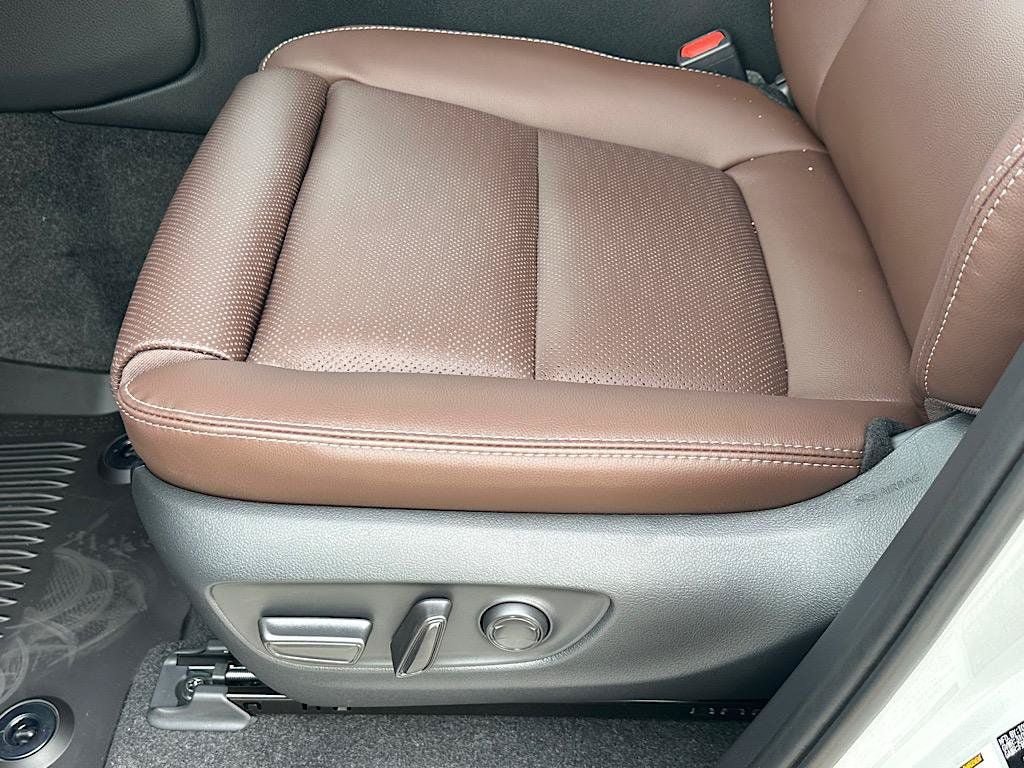 New 2027 Toyota Land Cruiser w/ Premium Package AWD/4WD image 8