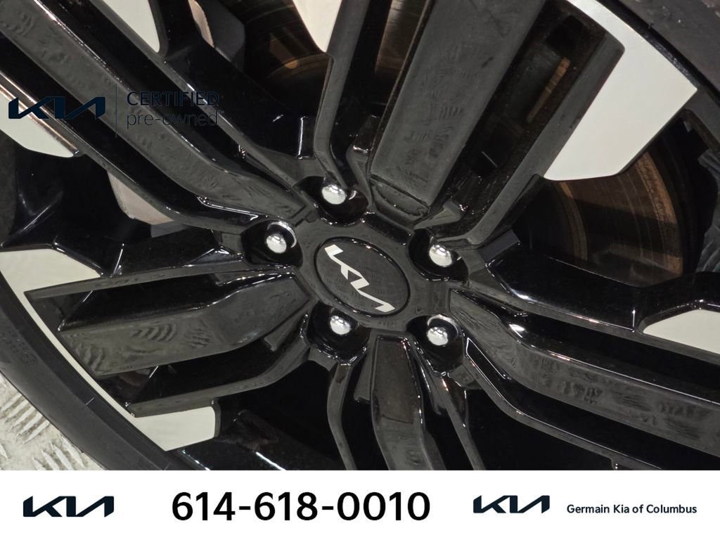 Used 2025 Kia Telluride SX image 13