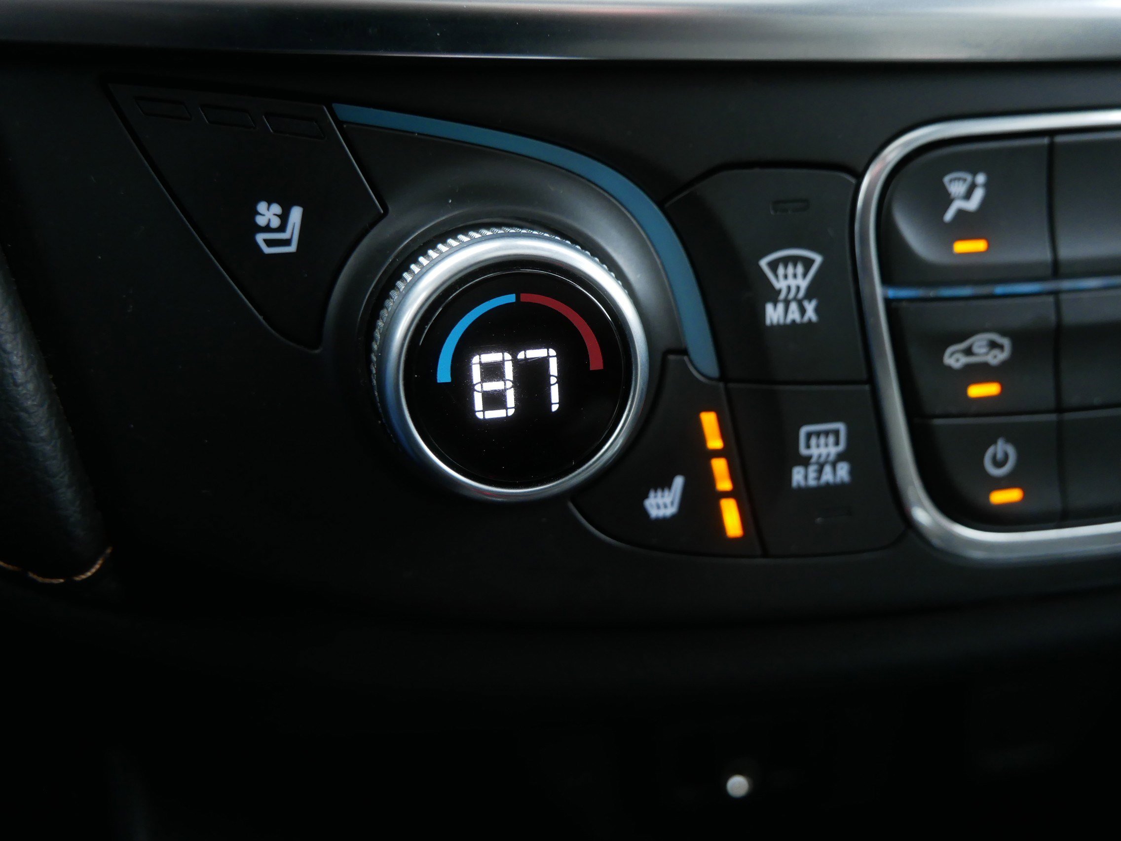 Used 2019 Chevrolet Traverse Premier AWD/4WD image 35