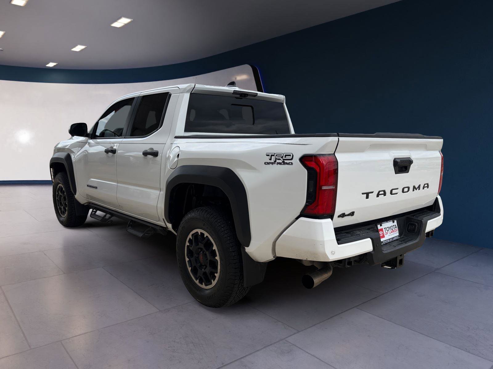 Used 2024 Toyota Tacoma TRD Off-Road w/ TRD Off Road Premium Package image 3
