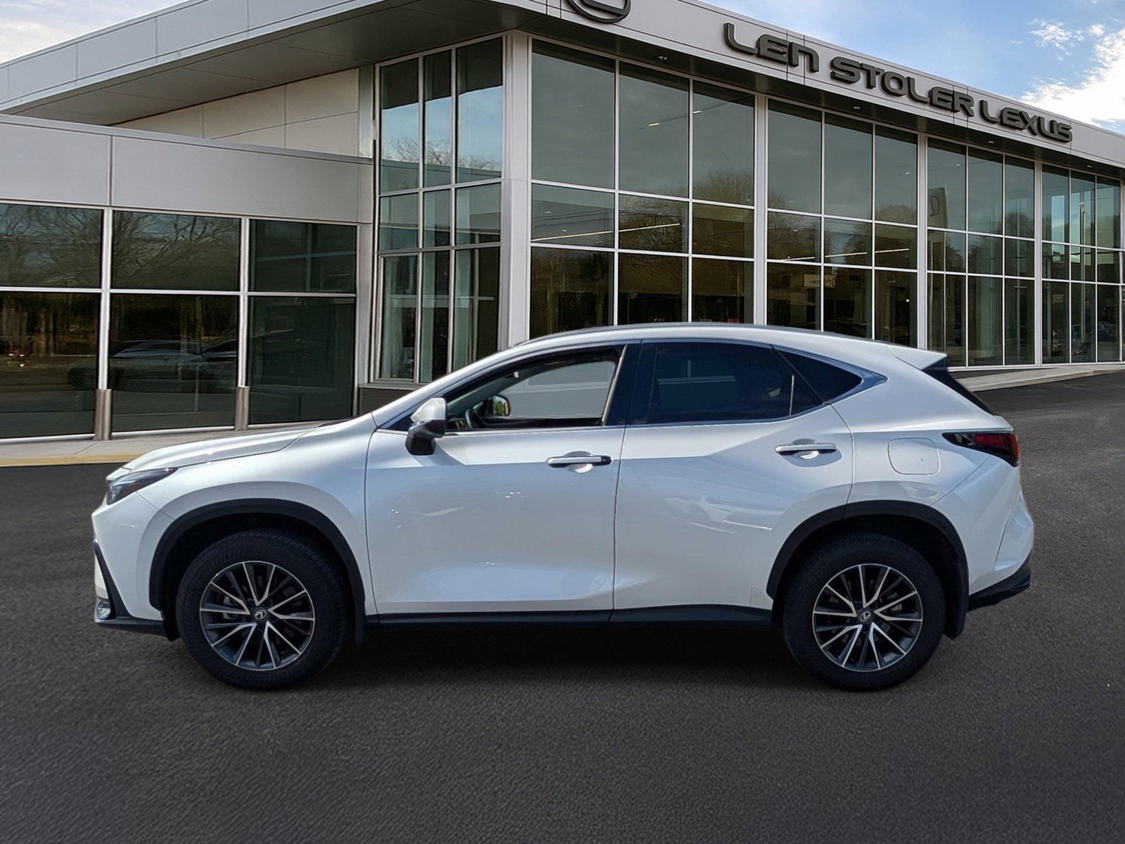 Used 2025 Lexus NX 350 AWD w/ Accessory Package (2T) image 6