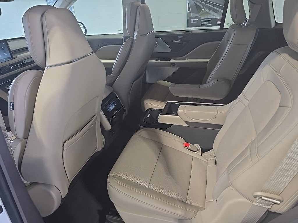 Used 2020 Lincoln Aviator Reserve w/ Equipment Group 202A AWD/4WD image 10