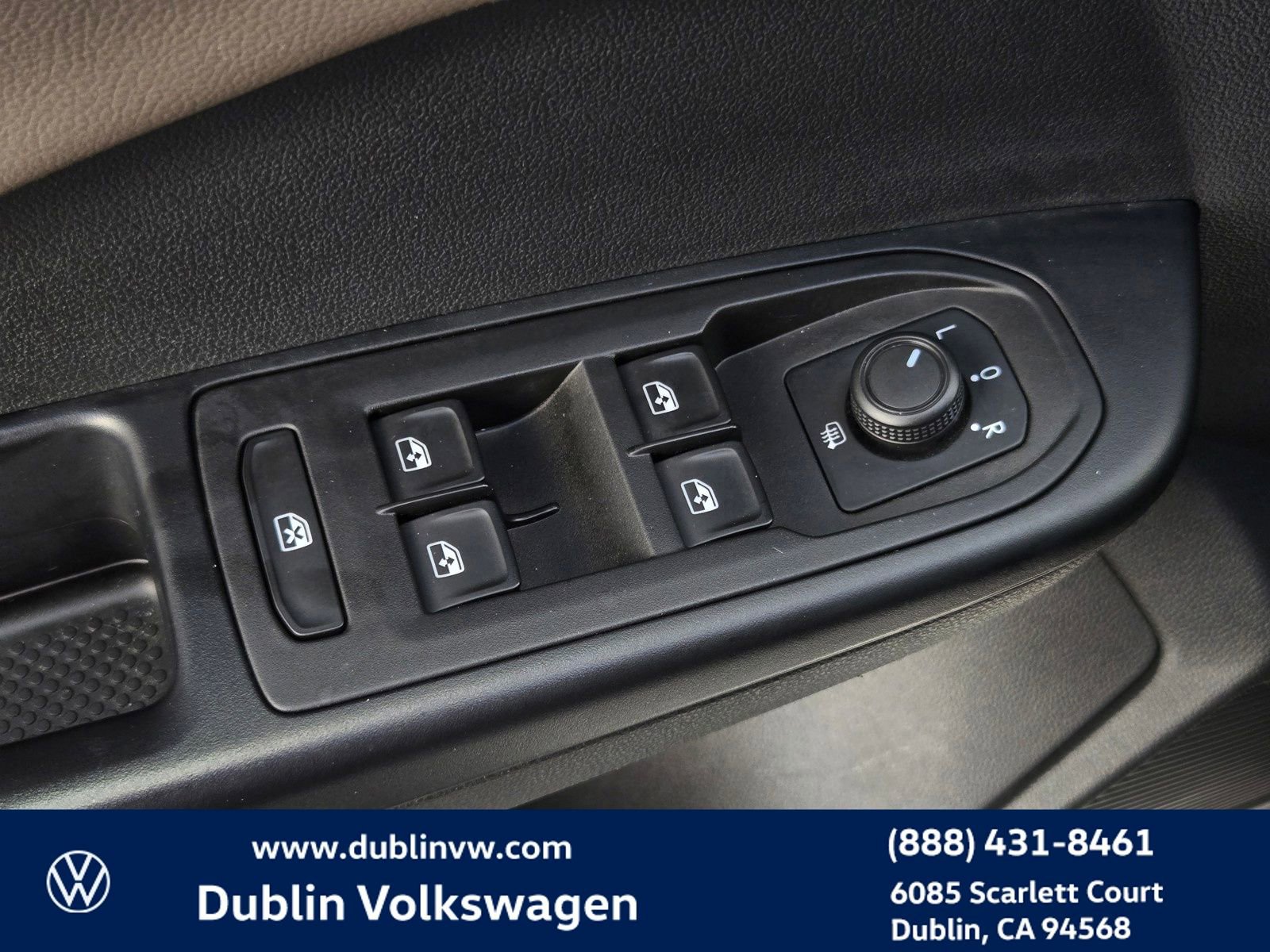 Used 2022 Volkswagen Taos SEL AWD/4WD image 10