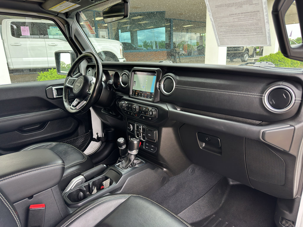 Used 2022 Jeep Wrangler Unlimited Sahara w/ Cold Weather Group AWD/4WD image 30