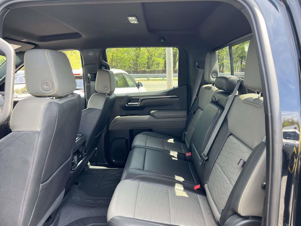 Used 2024 Chevrolet Silverado 1500 ZR2 AWD/4WD image 10