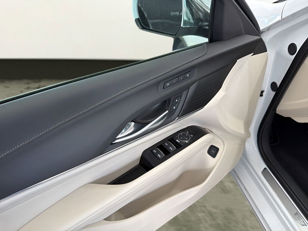 Used 2025 Cadillac CT4 Premium Luxury image 7