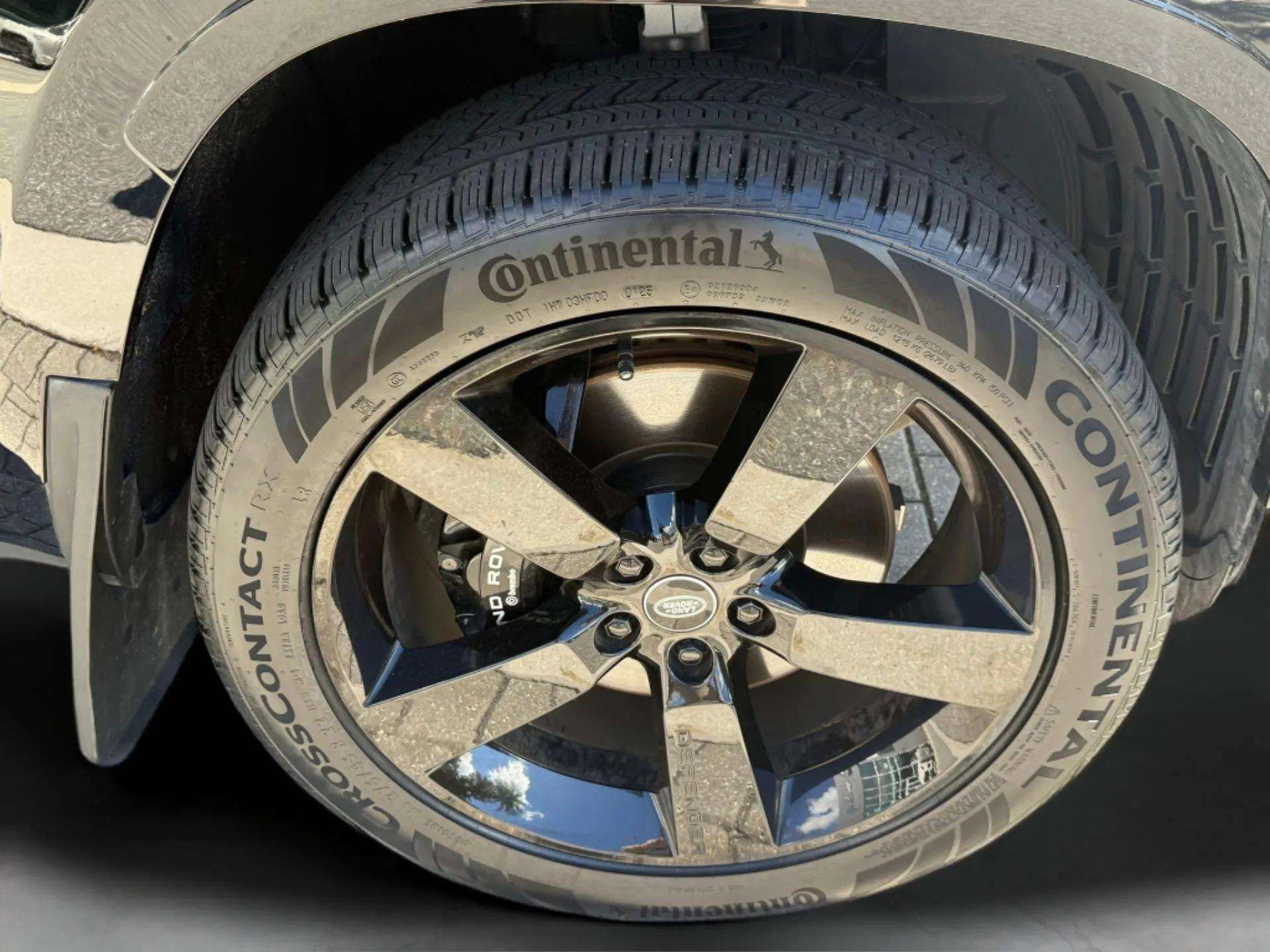 Used 2023 Land Rover Defender 110 Carpathian Edition image 32