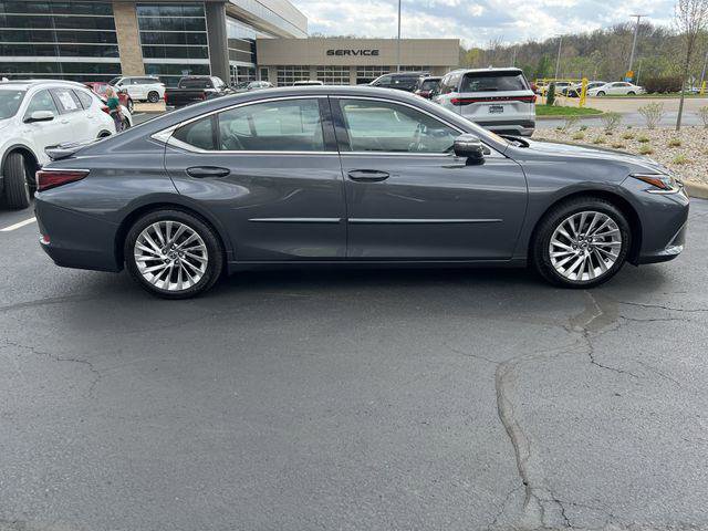 Certified 2023 Lexus ES 350 Ultra Luxury w/ Accessory Package (Z1) image 2