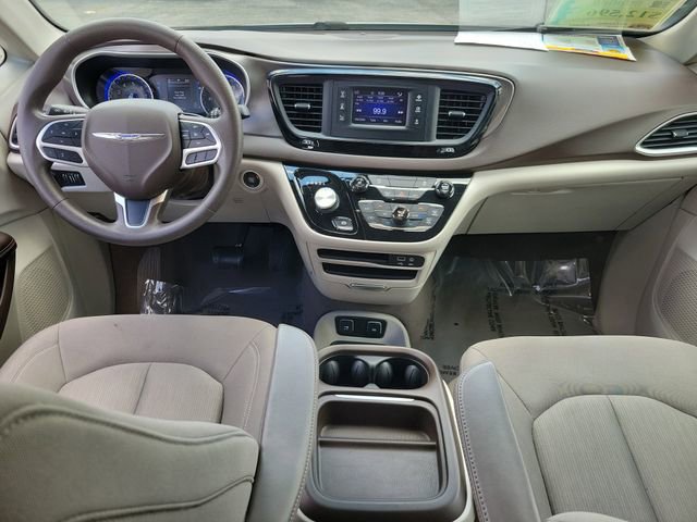 Used 2017 Chrysler Pacifica Touring Plus FWD image 11