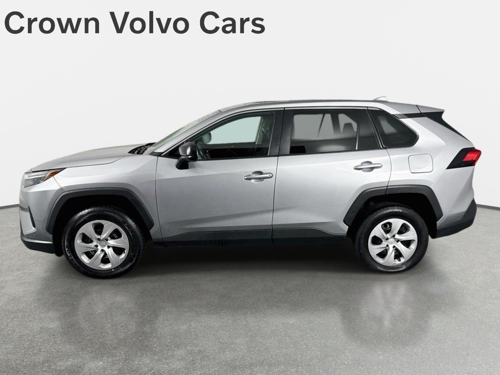 Used 2024 Toyota RAV4 LE FWD image 8