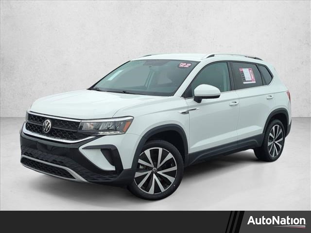 Used 2022 Volkswagen Taos SE image 1