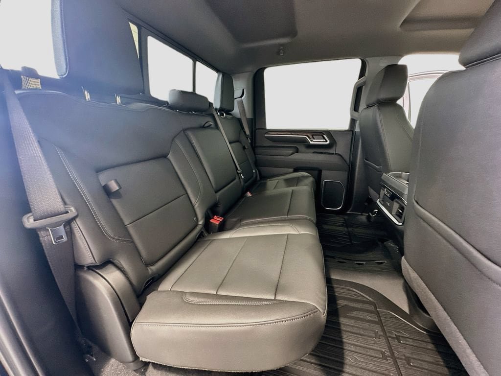 New 2026 GMC Sierra 2500 SLT w/ SLT Convenience Package AWD/4WD image 29