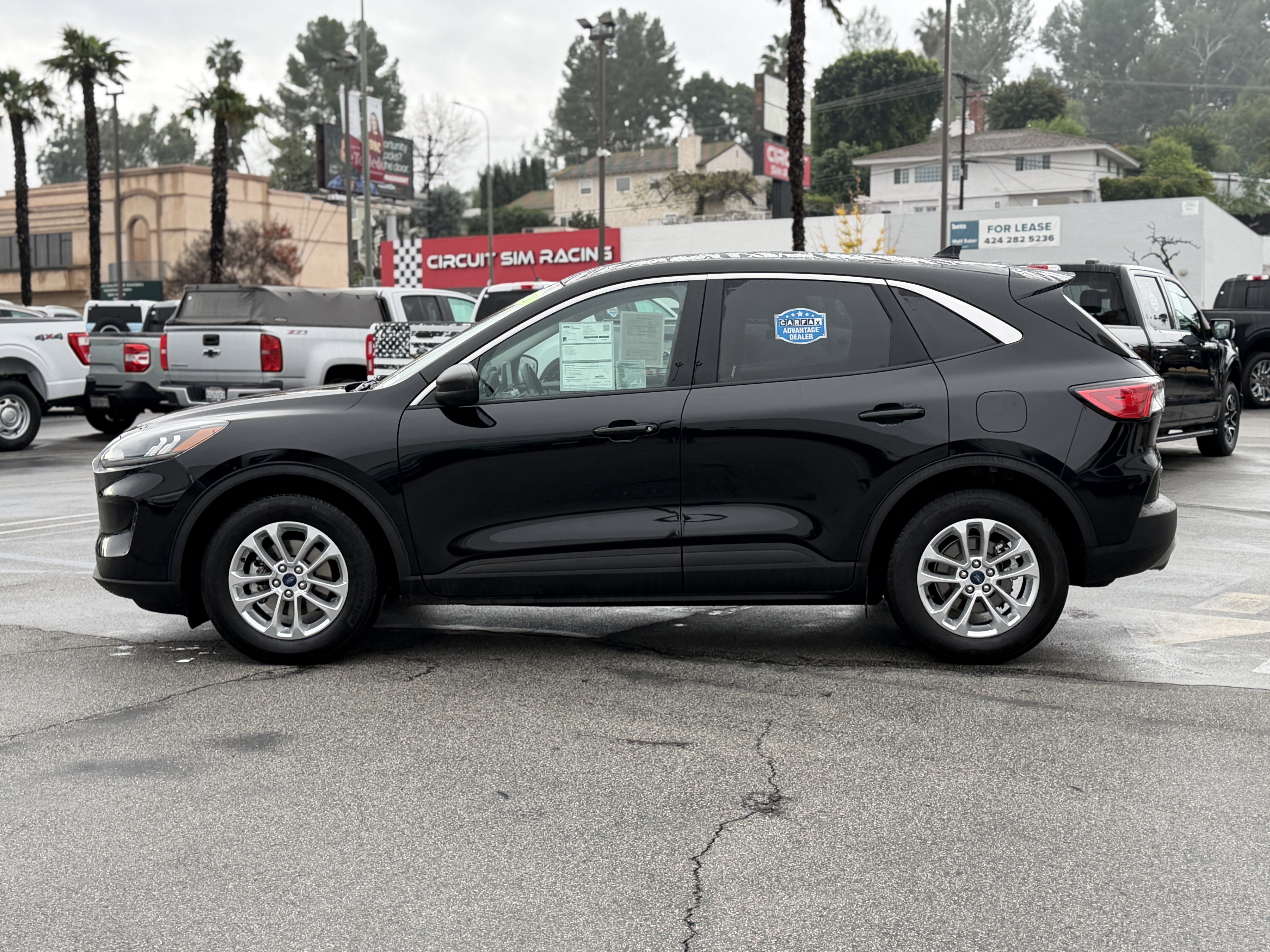 Certified 2022 Ford Escape SE image 3