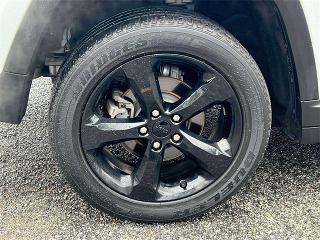 Certified 2023 Jeep Grand Cherokee Altitude image 8