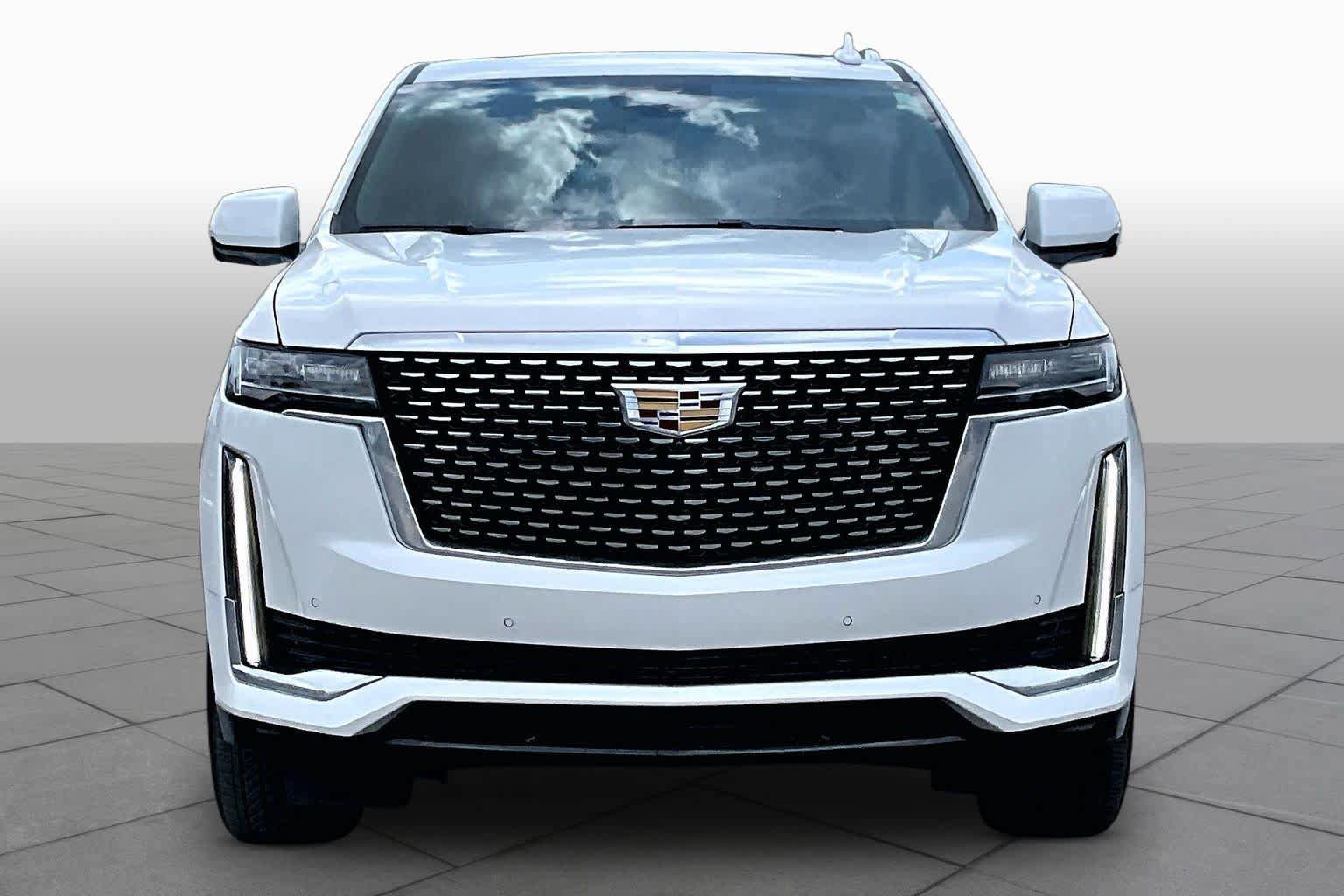 Used 2023 Cadillac Escalade ESV Premium Luxury RWD image 4