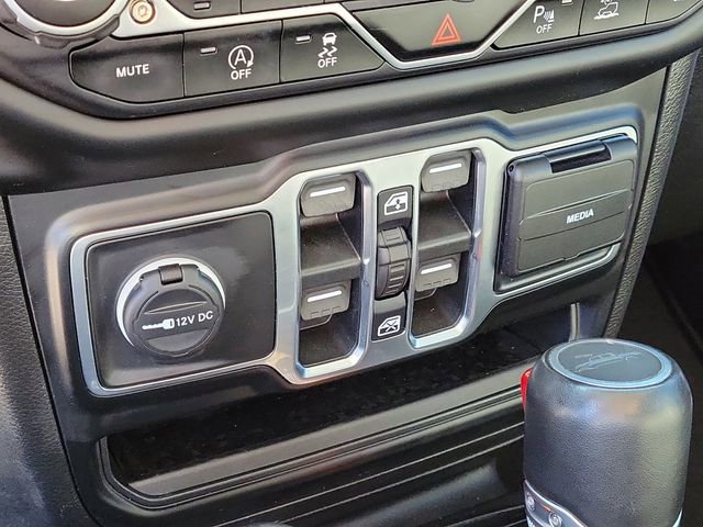 Used 2020 Jeep Gladiator Overland w/ Popular Equipment Package AWD/4WD image 26