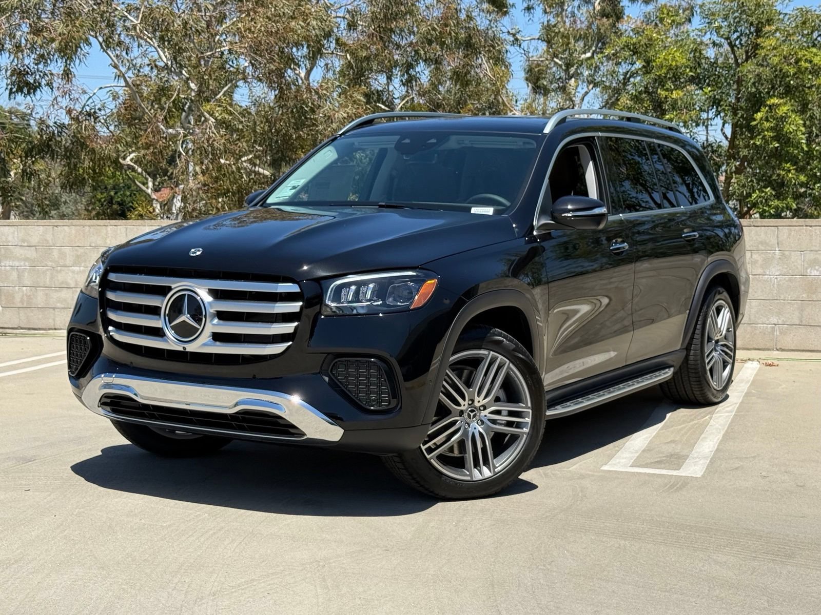 New 2026 Mercedes-Benz GLS 450 4MATIC image 2