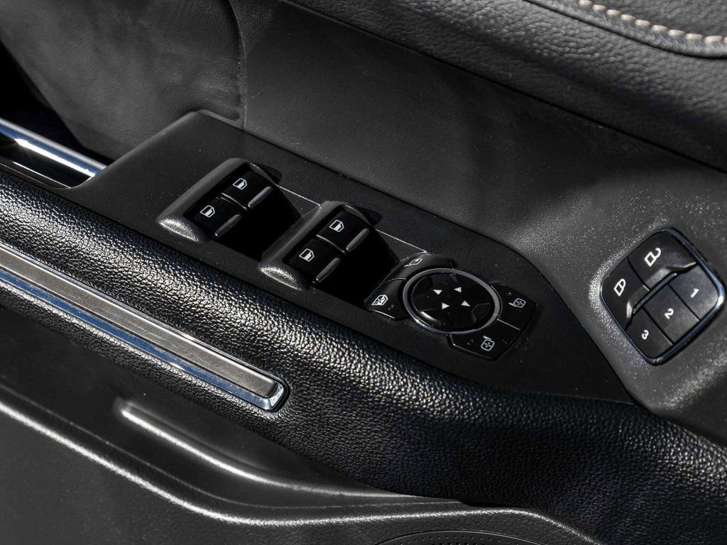 Used 2024 Ford Expedition XLT image 7