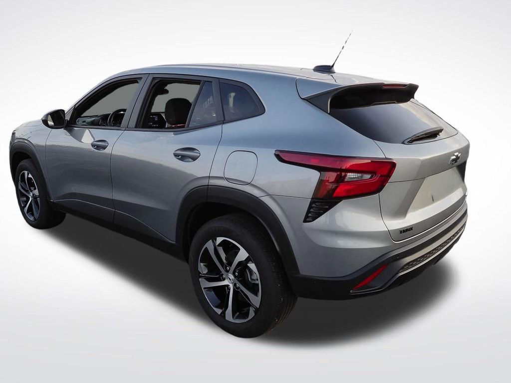 Used 2024 Chevrolet Trax RS w/ Driver Confidence Package image 5