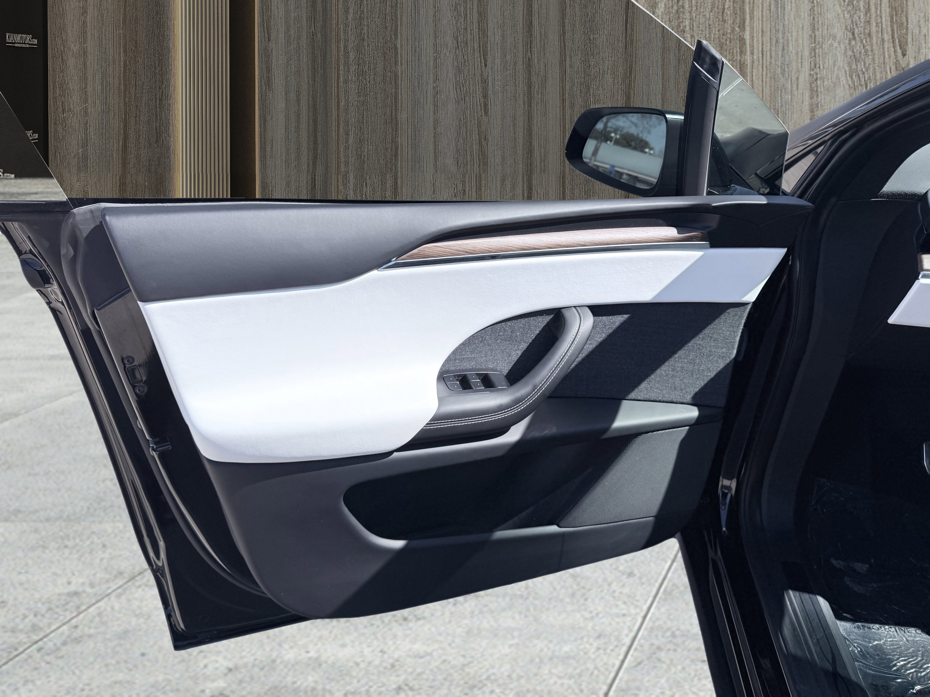 Used 2022 Tesla Model X image 26