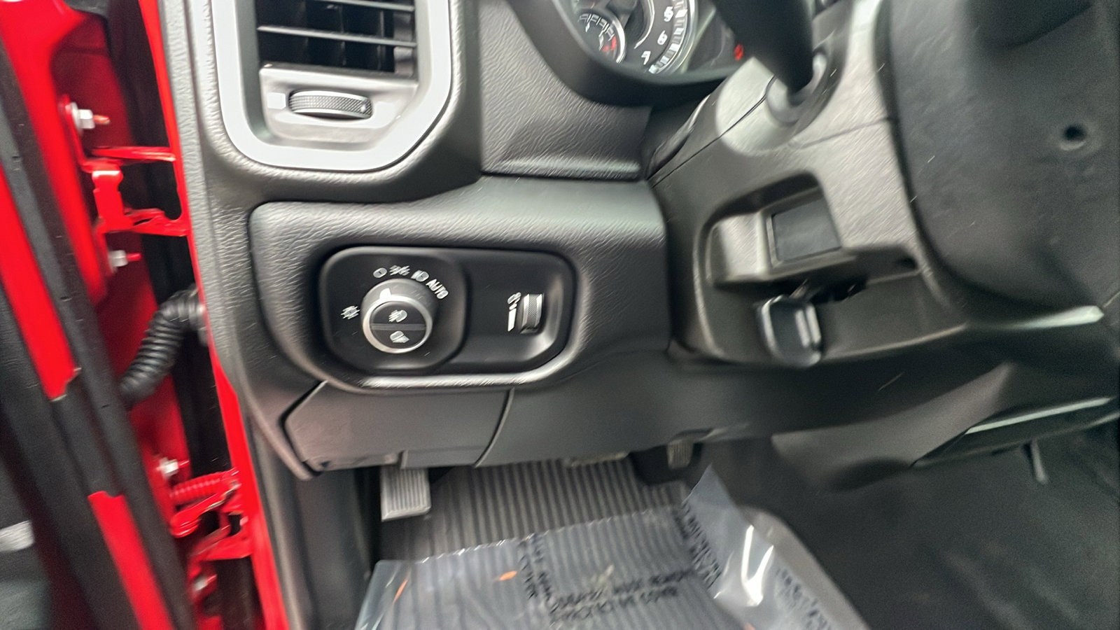 Used 2024 RAM 2500 Big Horn w/ Bed Utility Group image 25