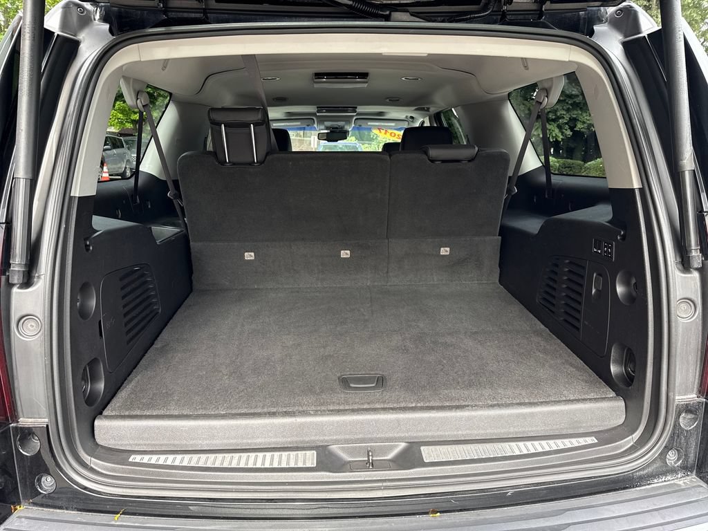 Used 2017 Chevrolet Suburban Premier AWD/4WD image 12