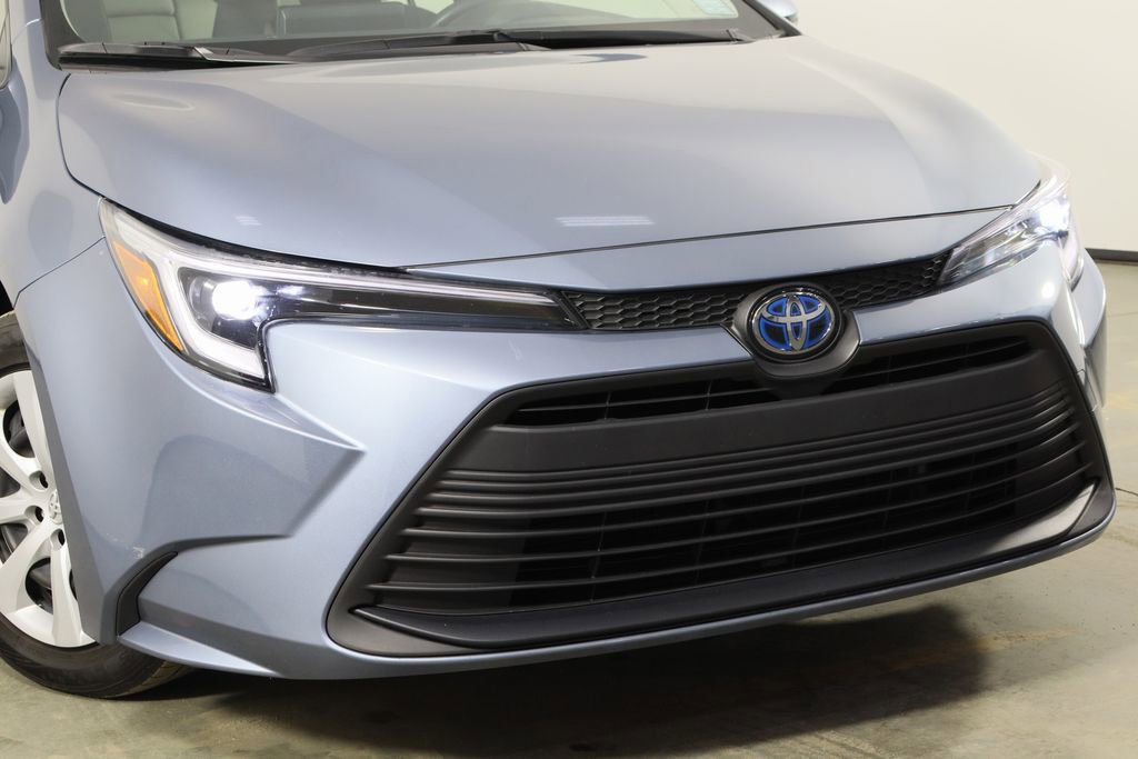 Used 2025 Toyota Corolla LE w/ Convenience Package image 42
