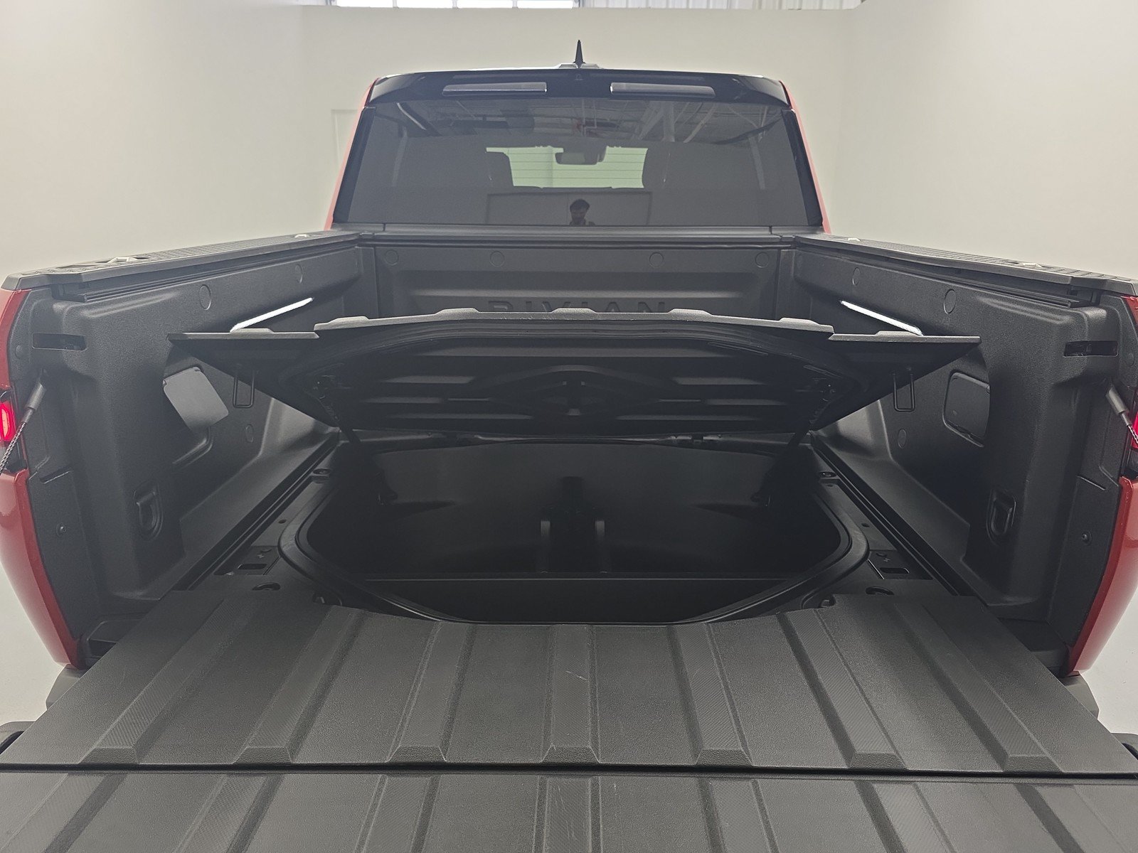 Used 2023 Rivian R1T Adventure AWD/4WD image 15