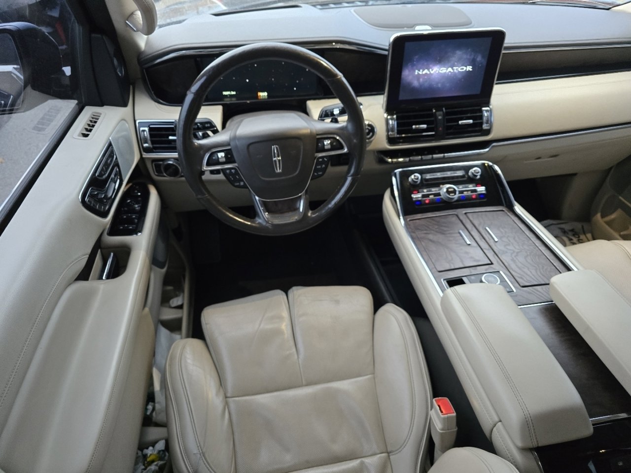 Used 2018 Lincoln Navigator Reserve w/ Technology Package image 10