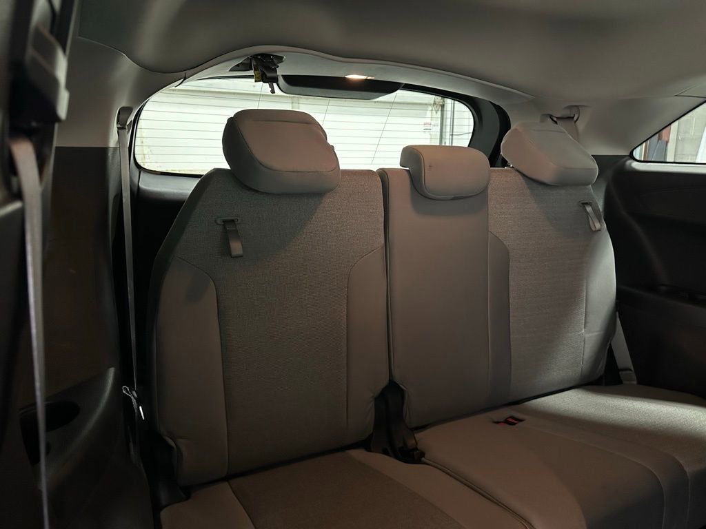 Used 2025 Toyota Sienna LE FWD image 59