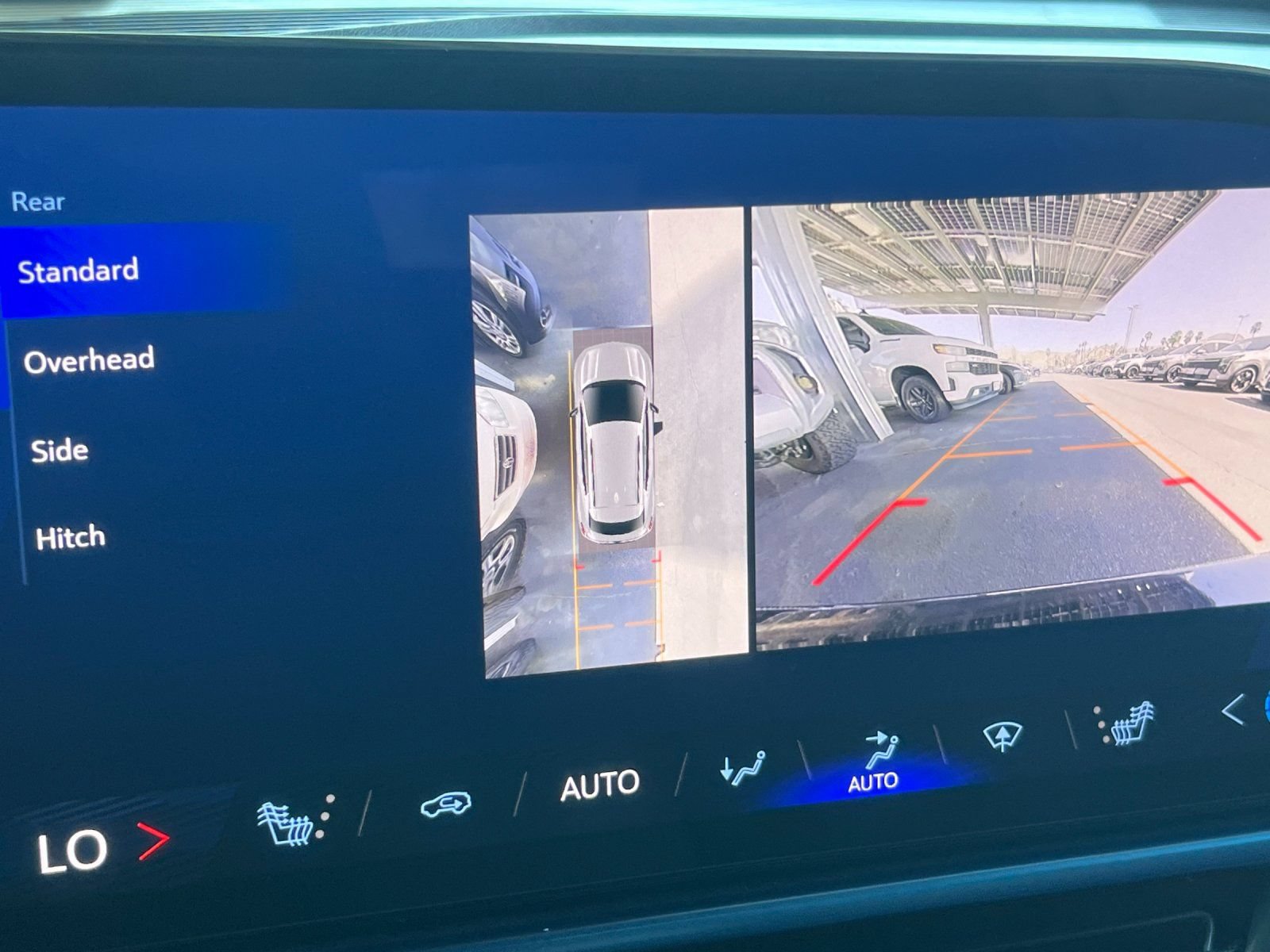 Used 2024 Chevrolet Equinox EV LT AWD/4WD image 19