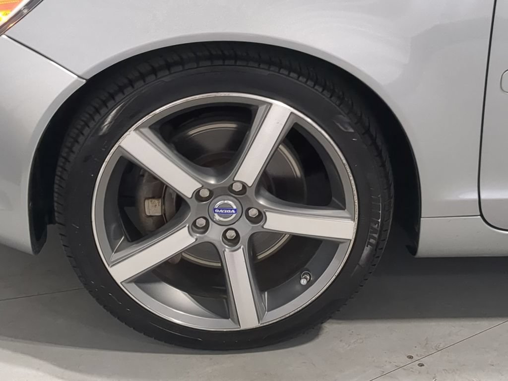 Used 2011 Volvo C70 T5 FWD image 17