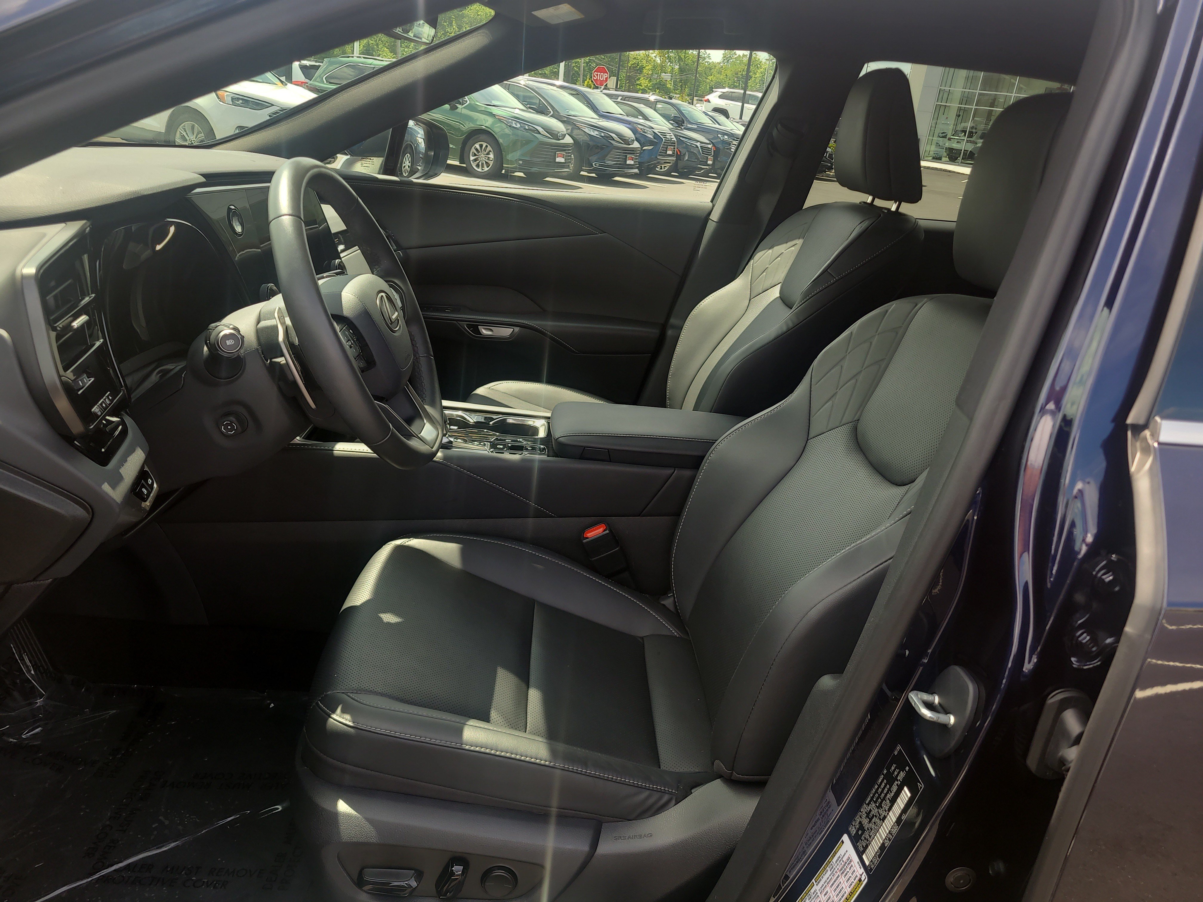 Used 2025 Lexus RX 350 FWD w/ Technology Package image 16