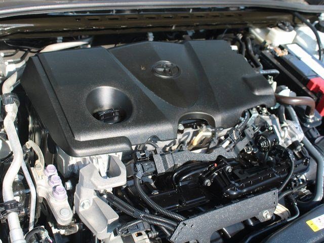 Used 2021 Toyota Camry LE image 24
