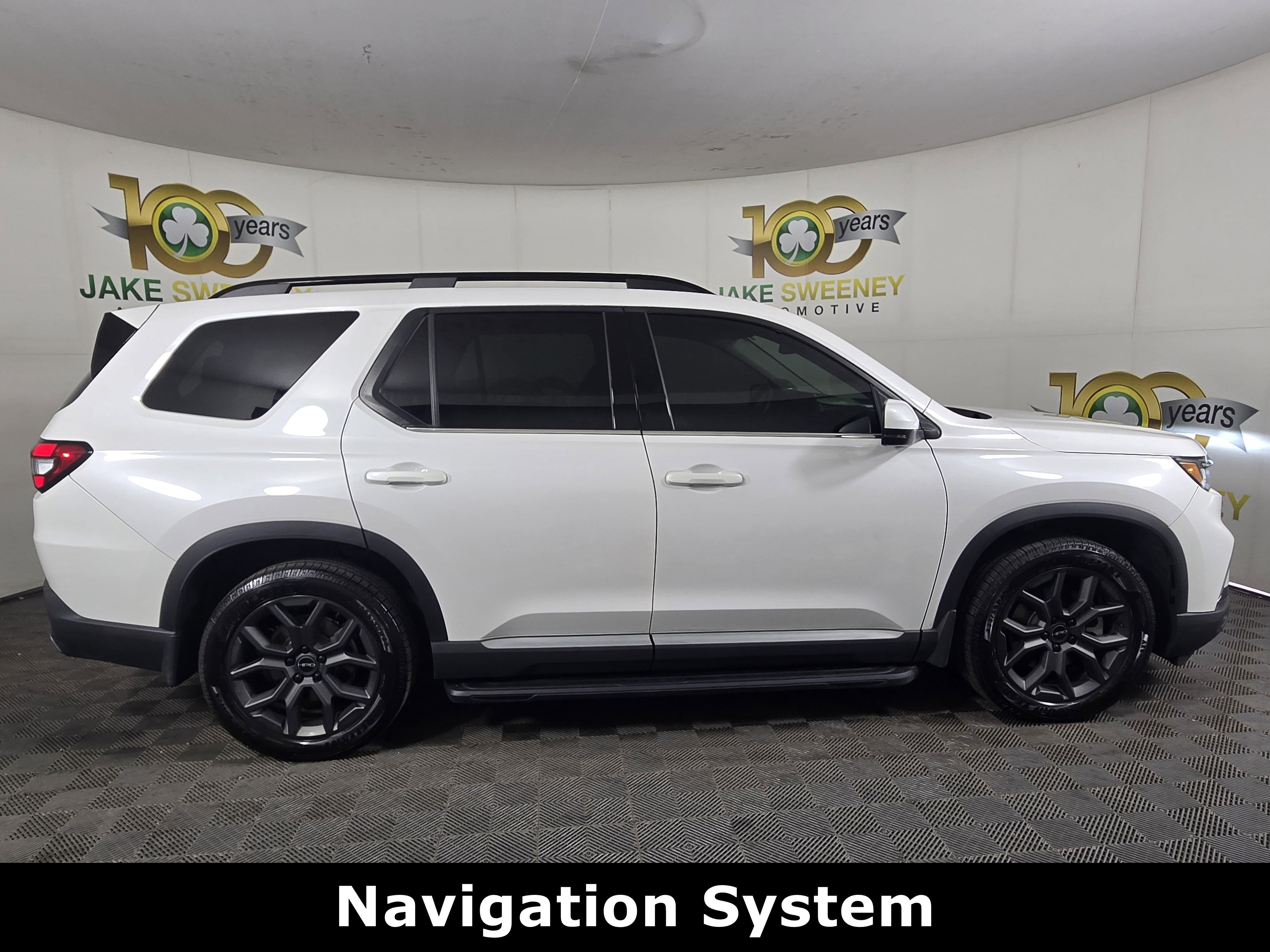 Used 2023 Honda Pilot Elite image 11