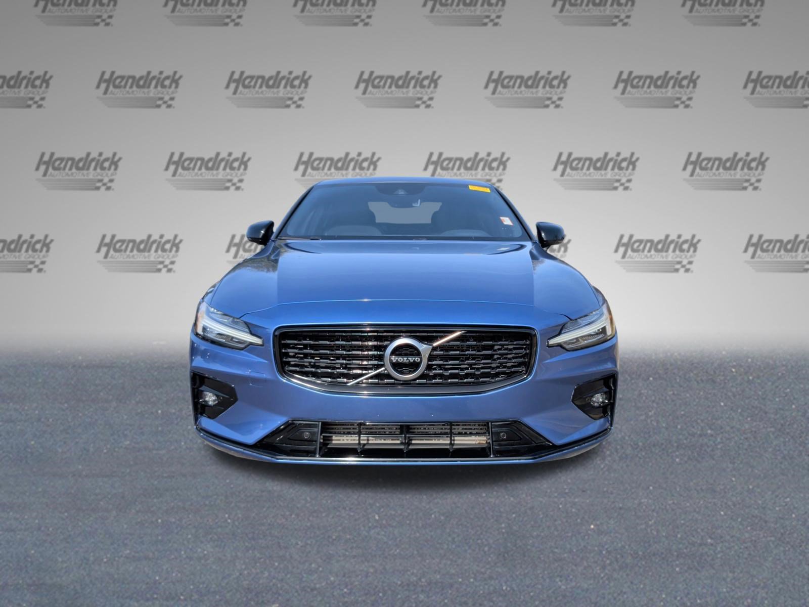 Used 2021 Volvo S60 T5 R-Design image 5