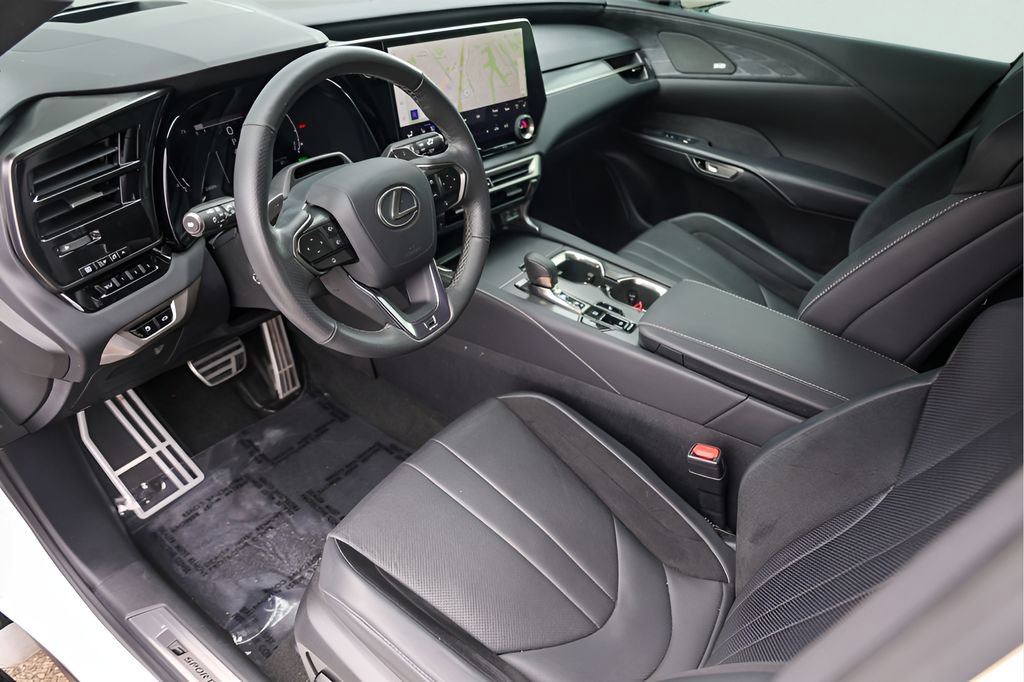 Used 2024 Lexus RX 500h F Sport w/ Convenience Package image 13